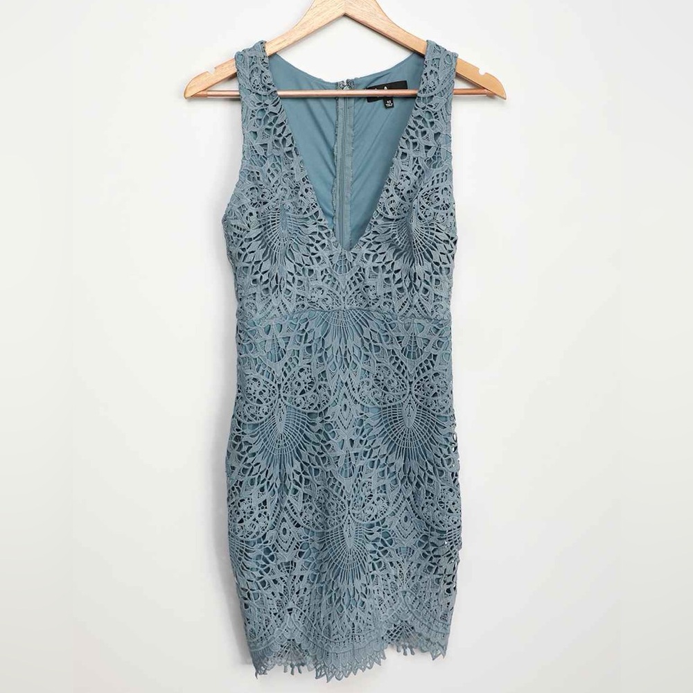 Lulus Truly Beloved Dusty Blue Lace Bodycon Dress NWT - Picture 5 of 16